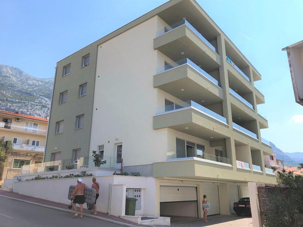 Modern Apartments With Garage Makarska Esterno foto